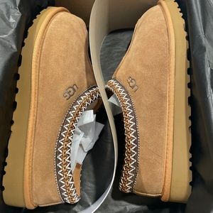 NWT UGG Tasman Slipper Chestnut